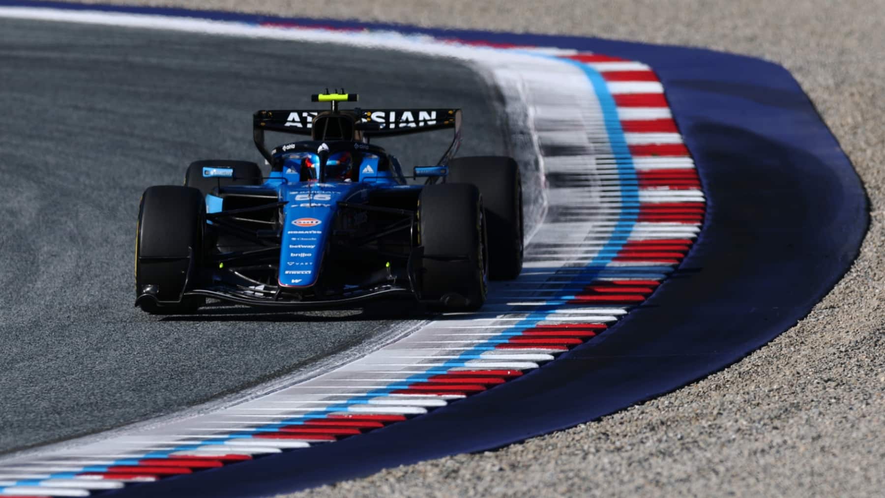 Sainz pelea por mantener a Williams con vida