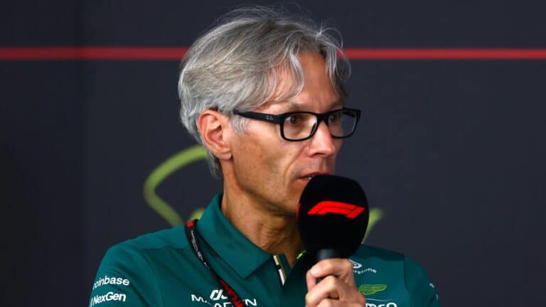 Mike Krack: «Alonso está siendo demasiado rápido, confío en que se quede con nosotros»