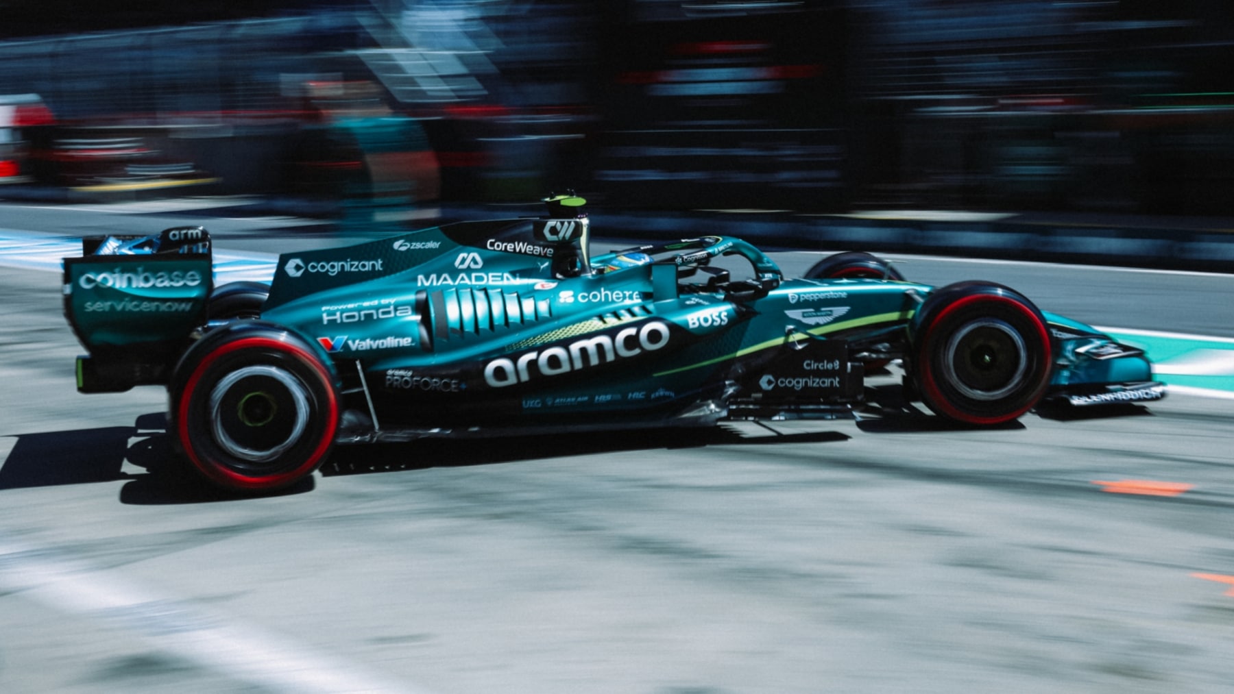 Algo raro le pasó al coche de Alonso en Austria: «No puedo decirte»