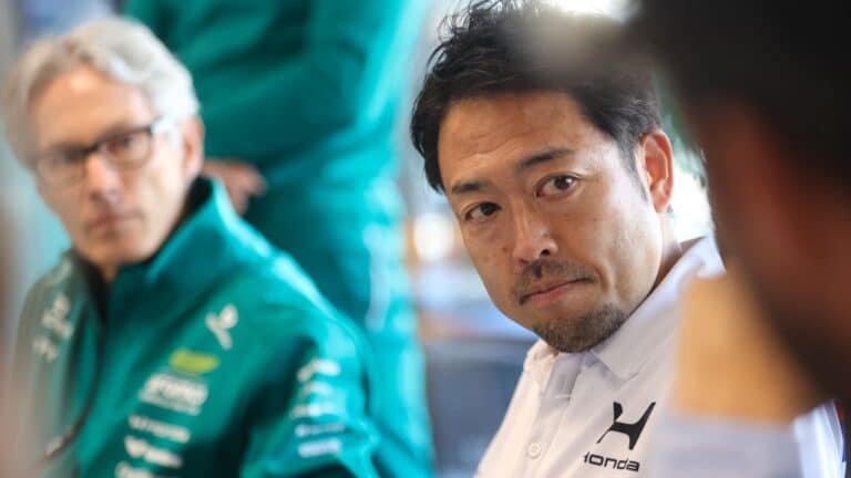 Krack y Orihara dan la bienvenida al nuevo Aston Martin en Hungría: «Estar de vuelta en la pelea ya sería un éxito»