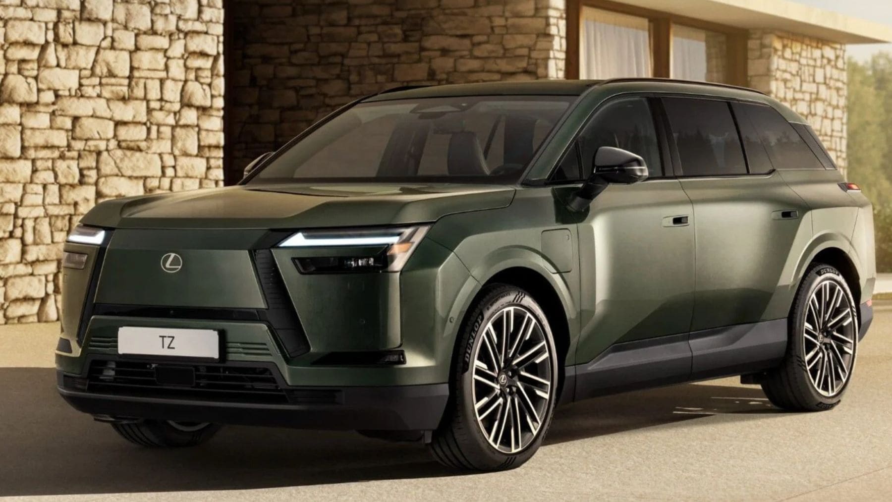 Honda y Porsche pierden miles de millones con los eléctricos premium, Toyota lo sabe y su jefe técnico presume: el SUV de 6 plazas de Lexus será rentable desde el primer día