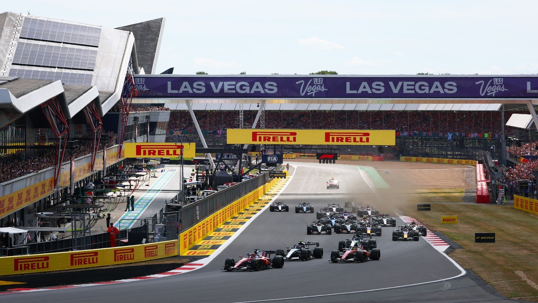 Leclerc revive en el KO de Antonelli; Sainz se acerca a los puntos y Alonso, 18º