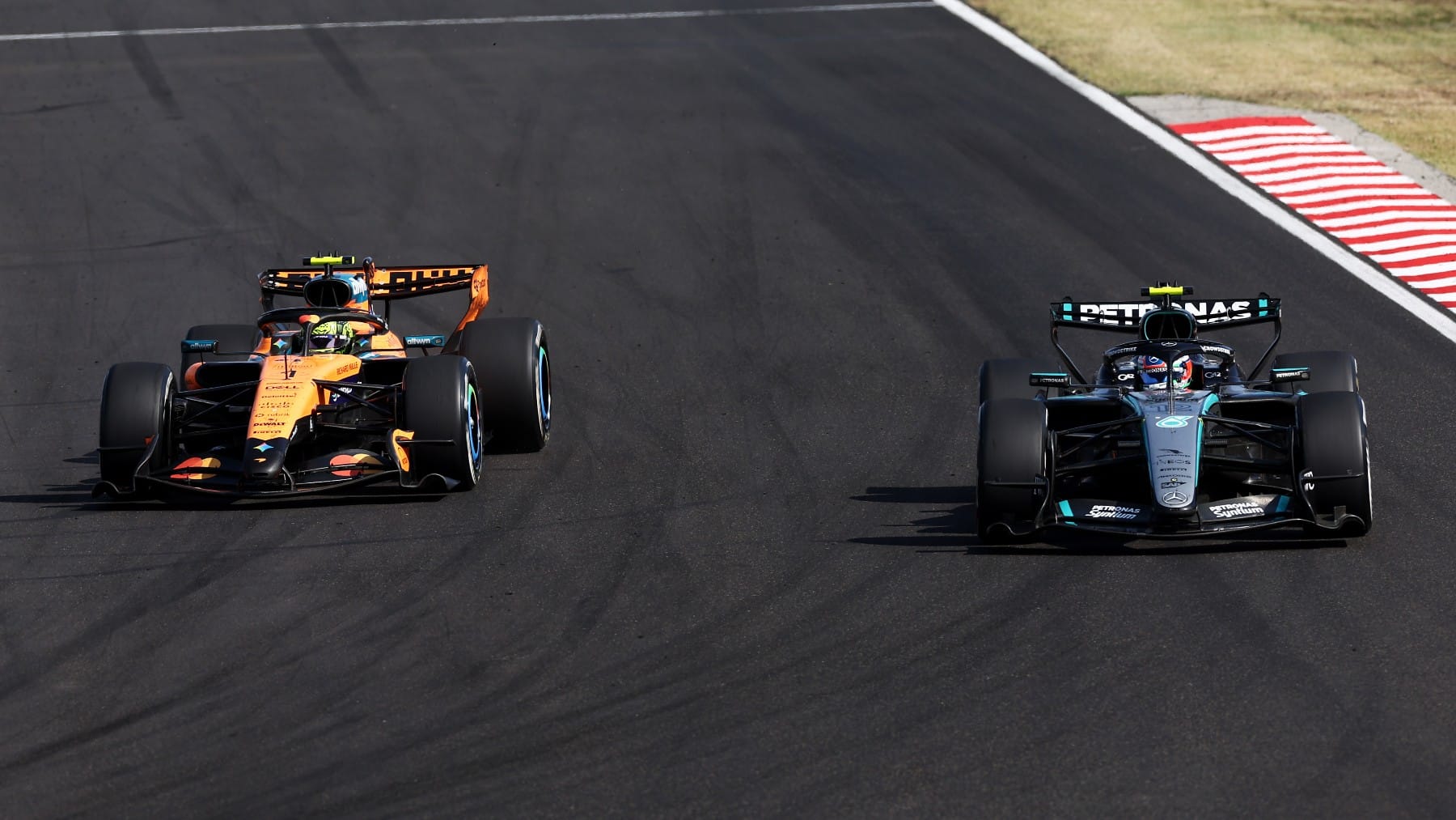Norris vuela y Alonso resucita; Sainz sufre (19º)