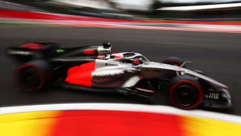 Audi todavía no está entre los grandes, pero empieza a despegar: la pista que deja su primer año en la F1