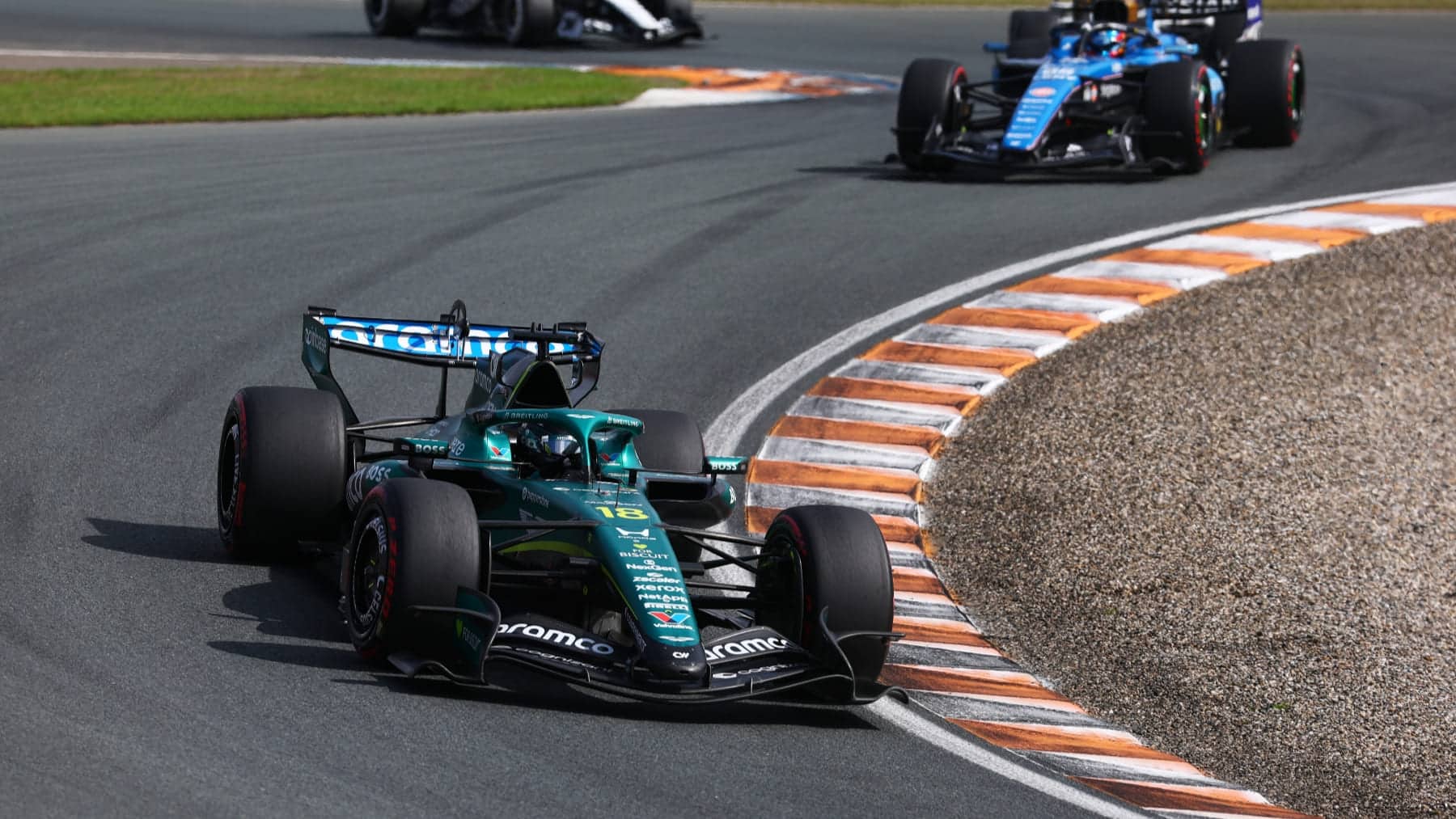 Carlos Sainz y un Aston Martin en Zandvoort 