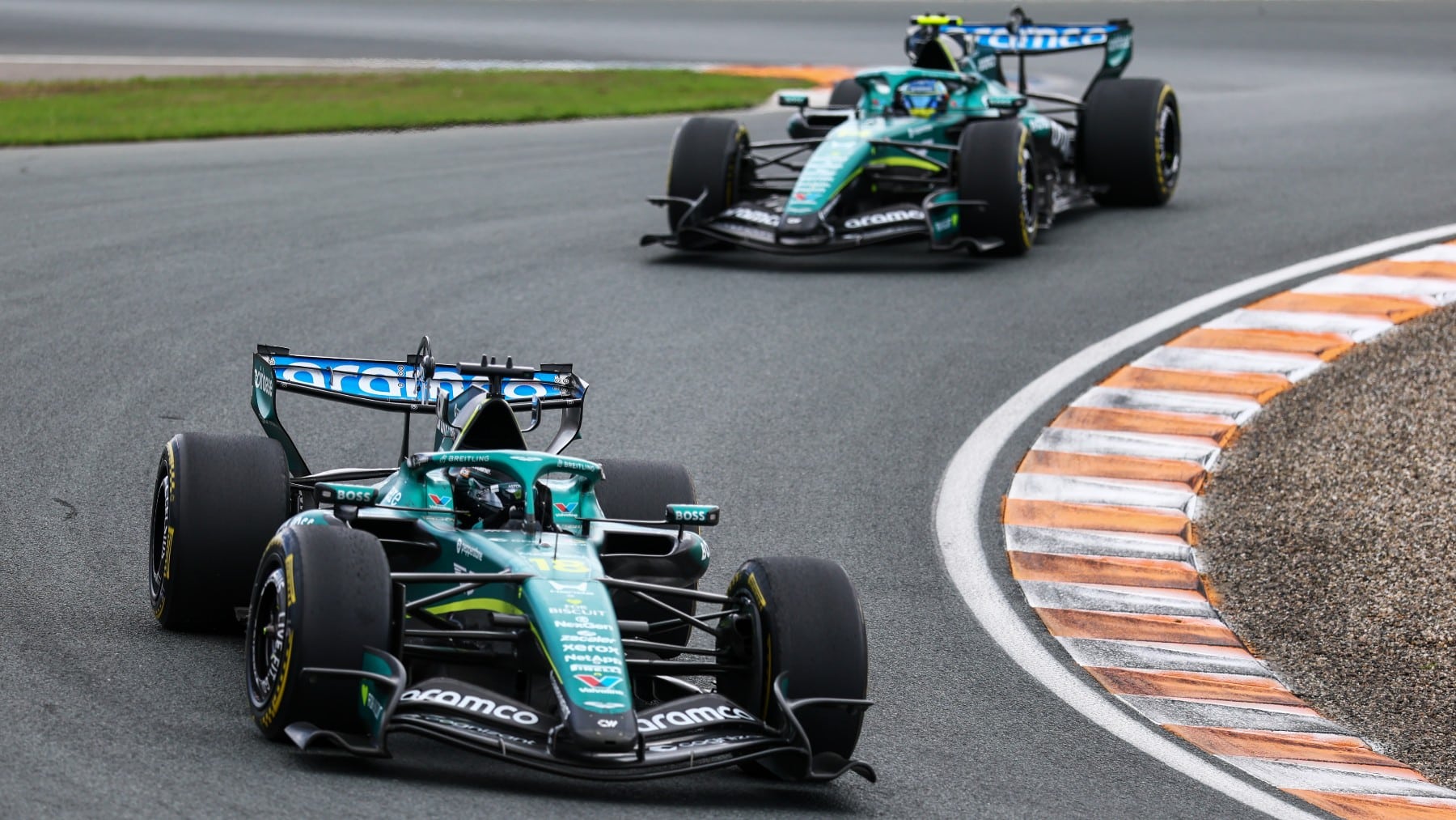Alonso: «Hemos mejorado tres segundos en dos carreras»