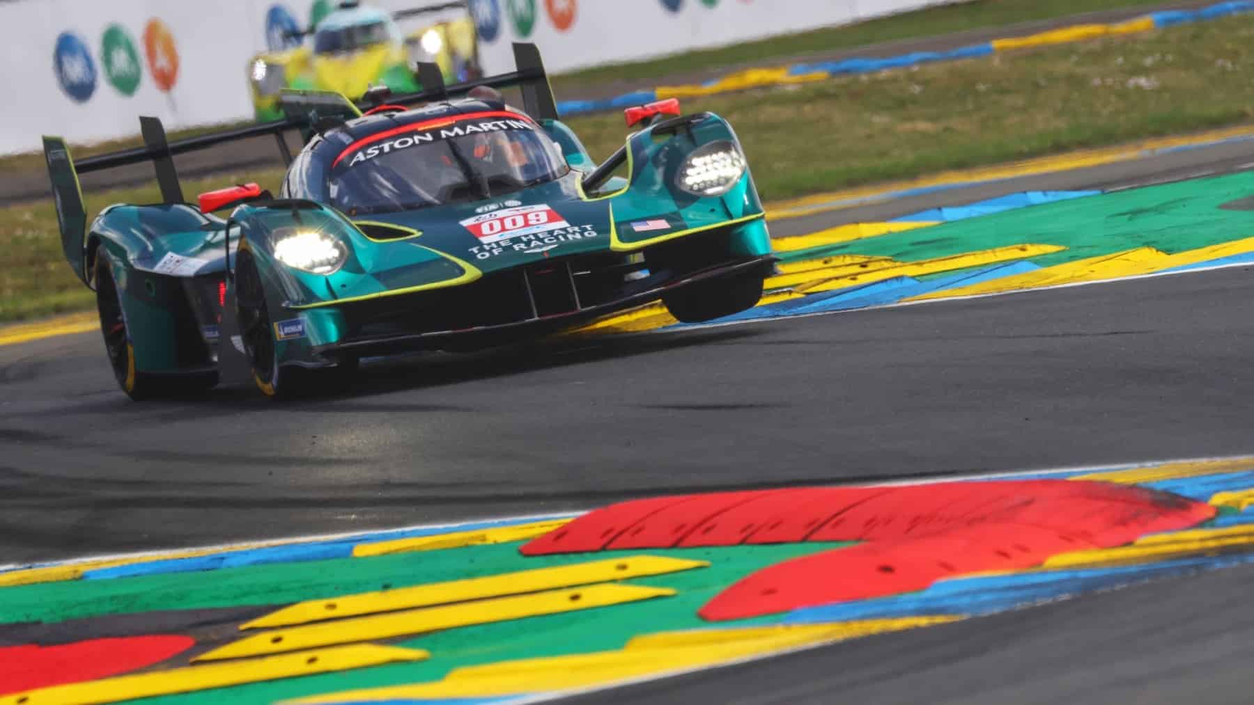 Fernando Alonso piensa en pilotar en el WEC con Aston Martin