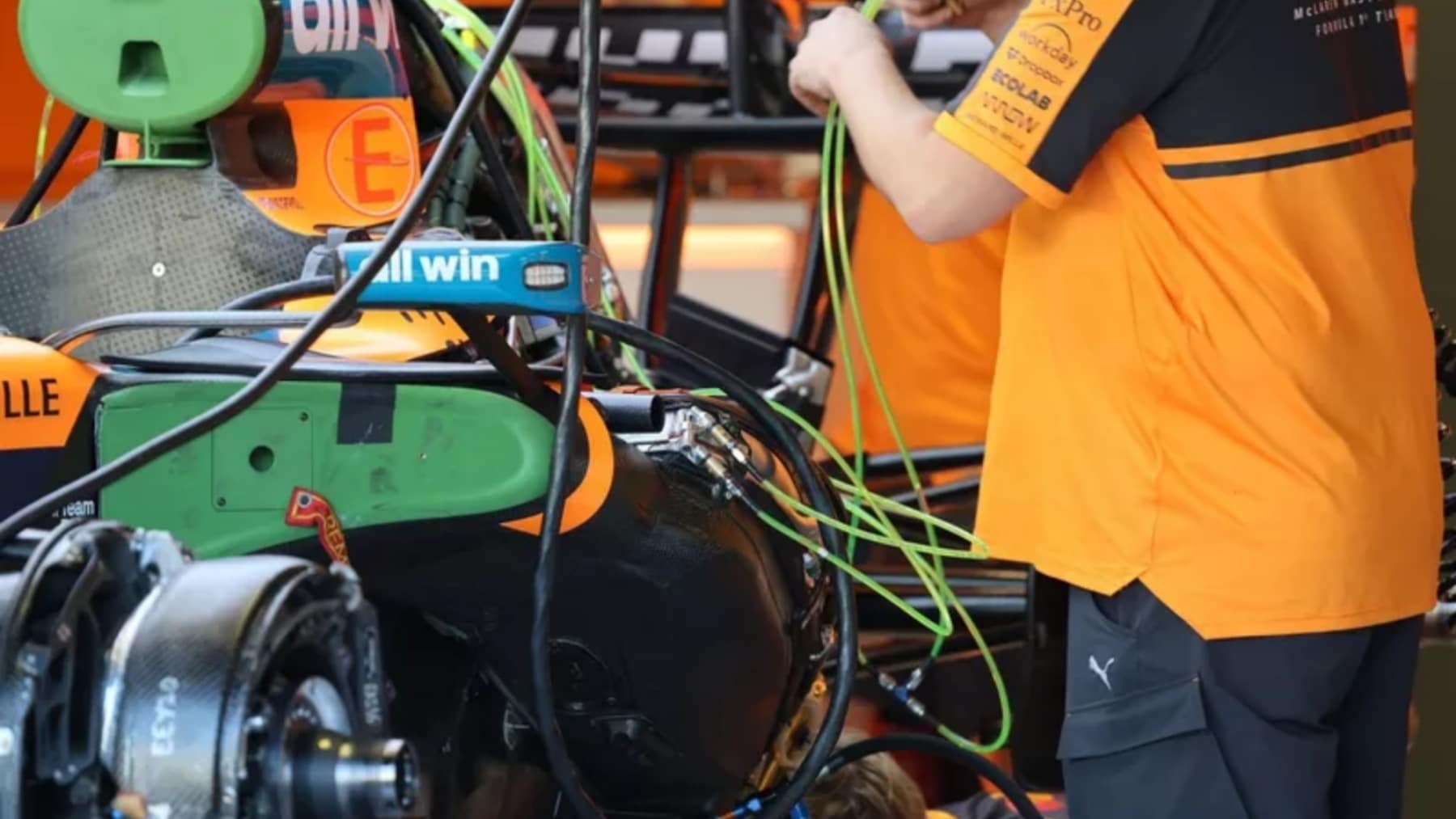 McLaren evolución Bakú boca radiador