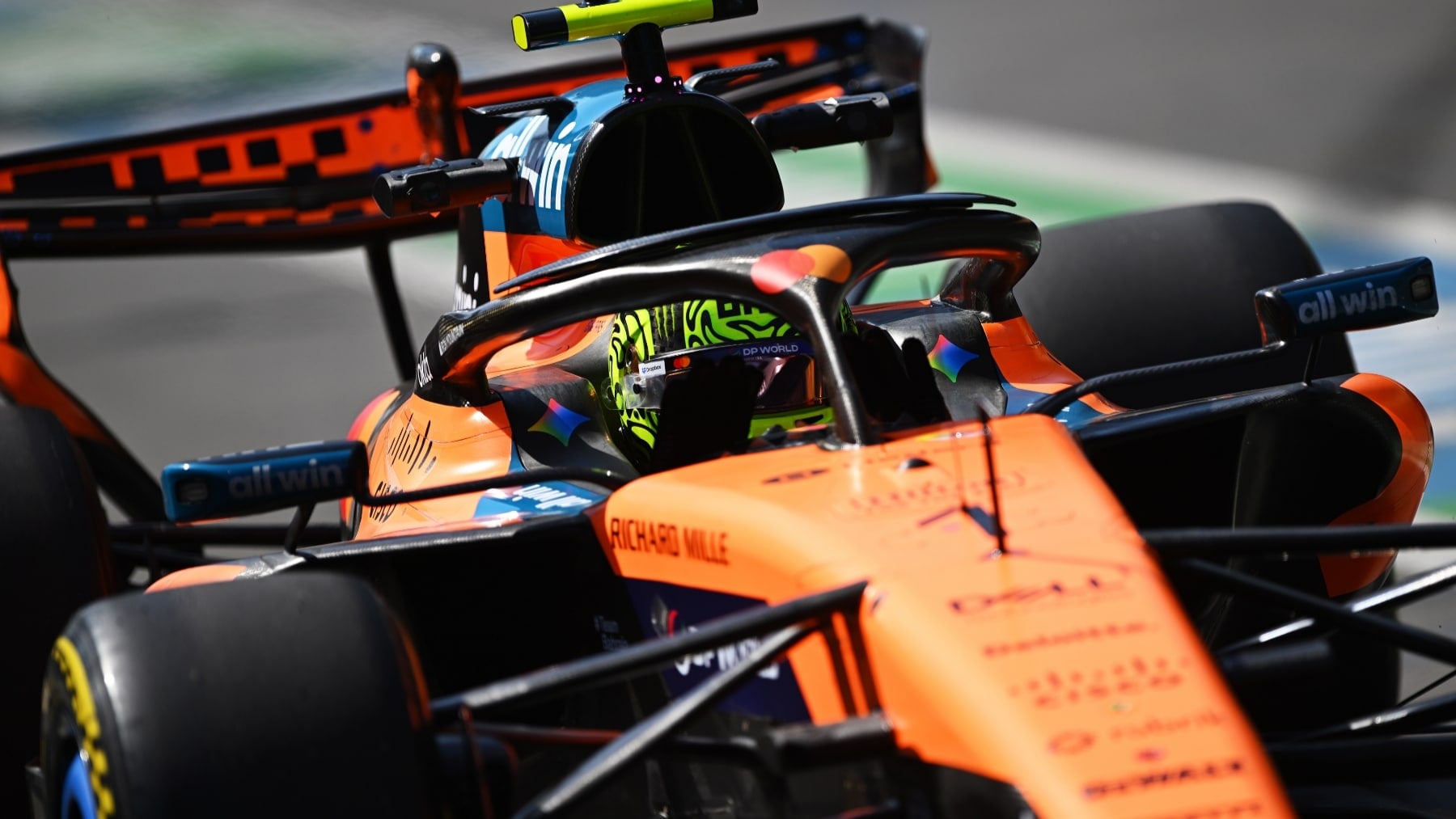 McLaren vuelve a sorprender: cambia casi todo el MCL40 con una evolución espectacular