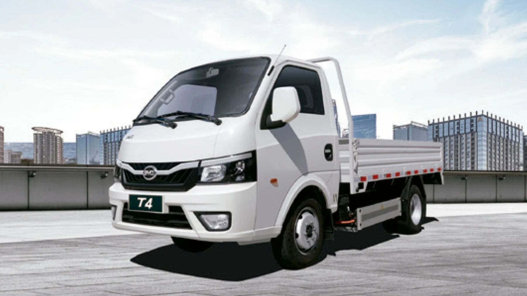 BYD quiere quitarle la excusa a las flotas de reparto: su T4 eléctrico ofrece 330 km de autonomía, carga ultrarrápida en 18 minutos y 18,3 m³ de carga. La incógnita: cuánto cuesta y cuándo saldrá de China