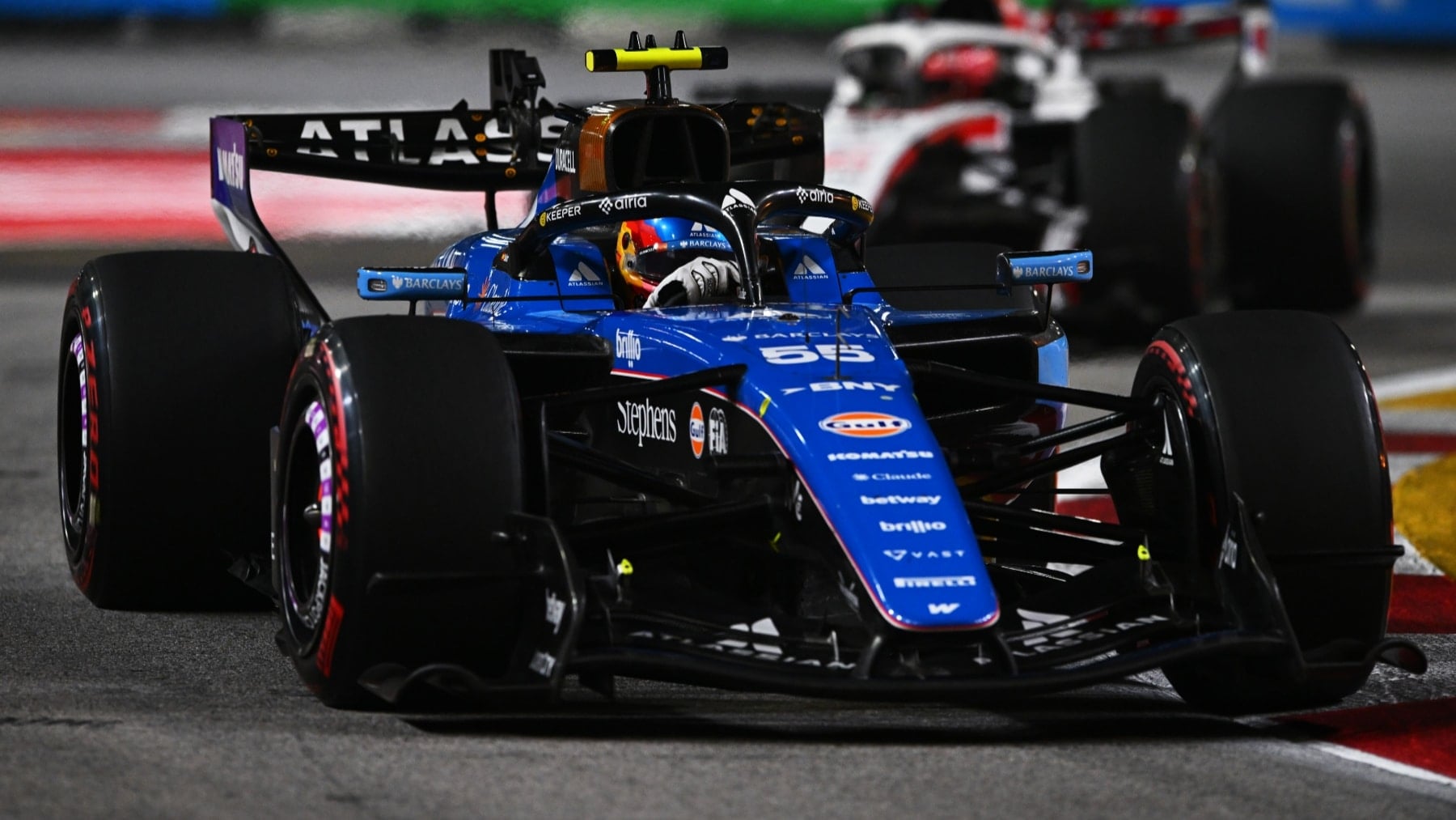 Carlos Sainz lo intenta todo: «Por eso tomé tantos riesgos…»