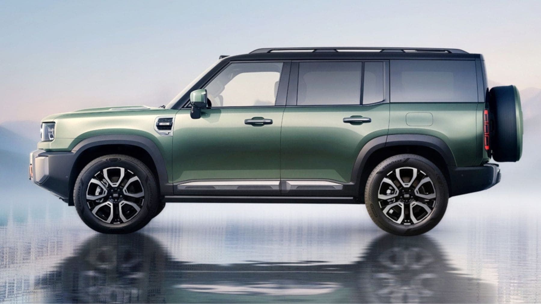 43.900 pedidos en una hora, 1.113 CV, 1.770 km de autonomía y un precio de partida de 26.000 euros: el Geely Battleship 700 demuestra que el todoterreno híbrido chino ya no compite con el Defender, compite con el mercado entero