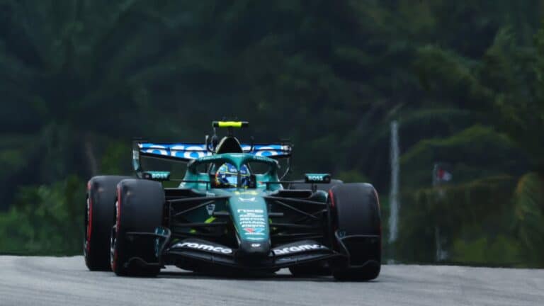 Antonelli manda en Libres 3 y Alonso se lo cree