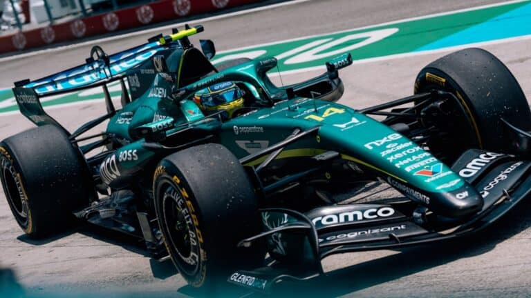 Una nueva caja de cambios adaptada al motor Honda: Aston Martin rediseñó la pieza que puede cambiarle la vida a Alonso en Singapur