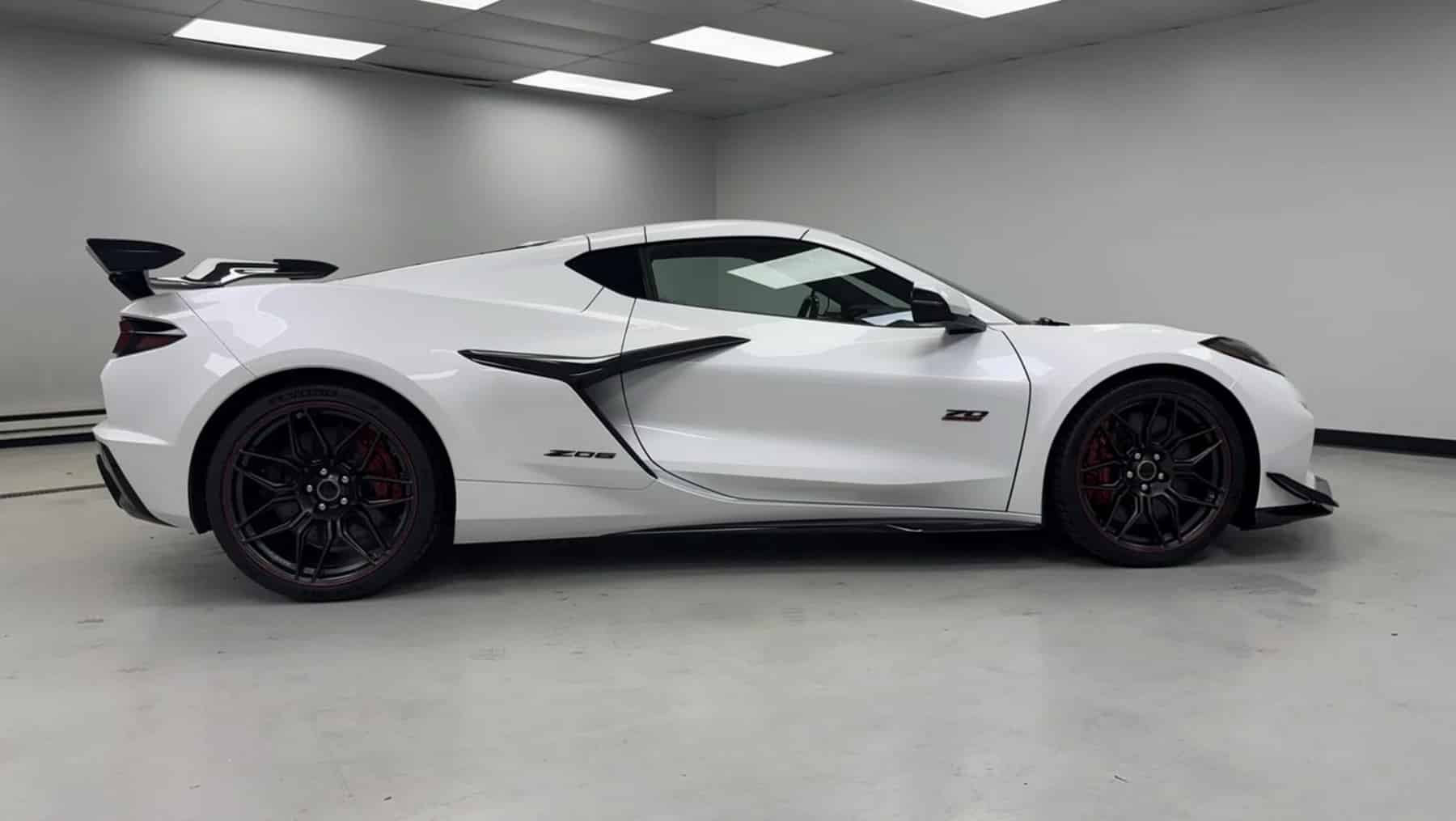 2023 chevrolet corvette z06 coupe 3lz z07