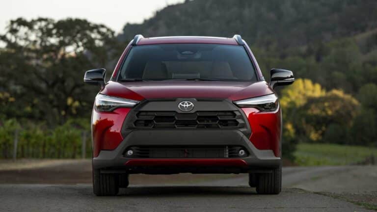 Everyone wants a ‘cheap SUV,’ but Toyota’s play is smarter: $25,035 gets you 169 hp — and the 196-hp hybrid hits 42 mpg for not much more