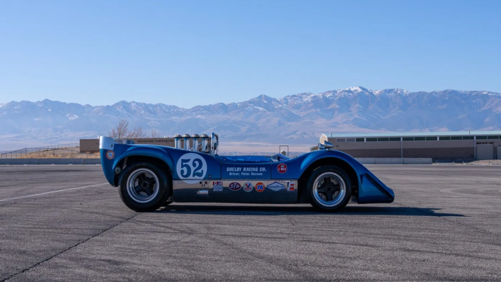 1968 mclaren racing side