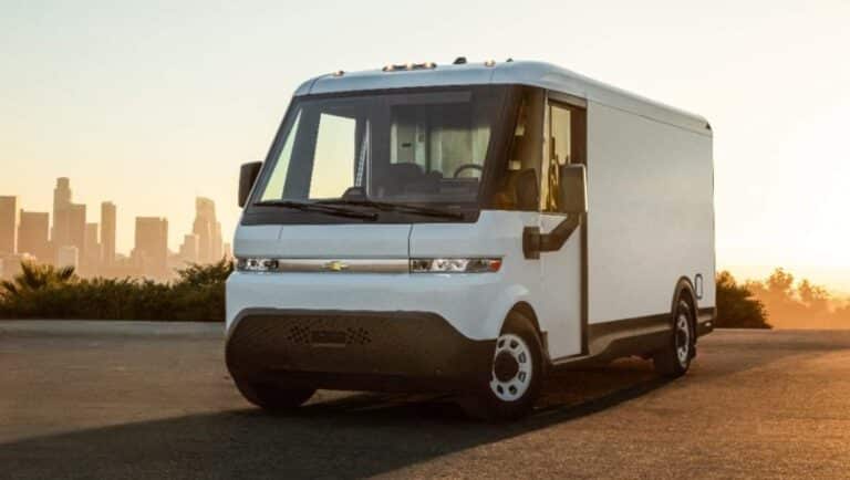 A $150,000 service van didn’t make sense for most stores — GM’s new plan is a removable kit and a crossover you can resell later