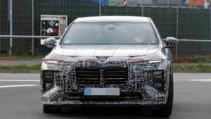 bmw series 7 spy pic