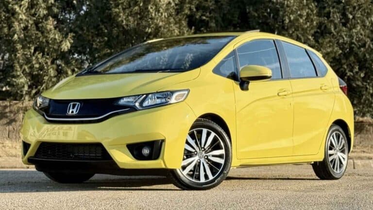 Why has this 2015 Honda Fit barely lost its value?