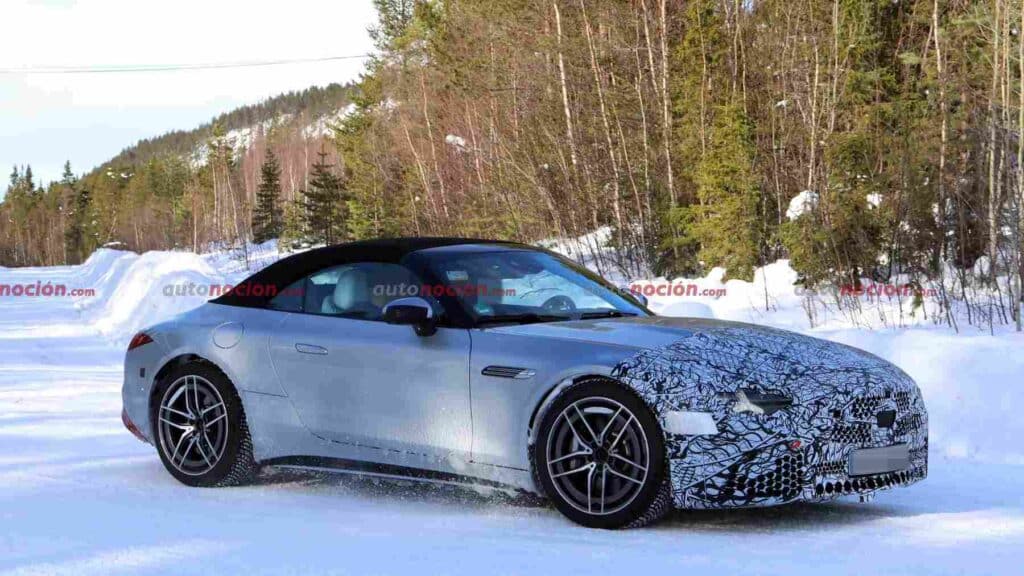 Mercedes-AMG SL prototype testing in winter conditions