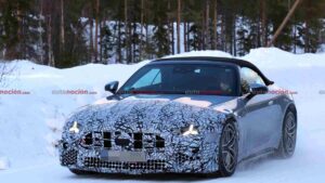 Mercedes-AMG SL prototype testing in winter conditions