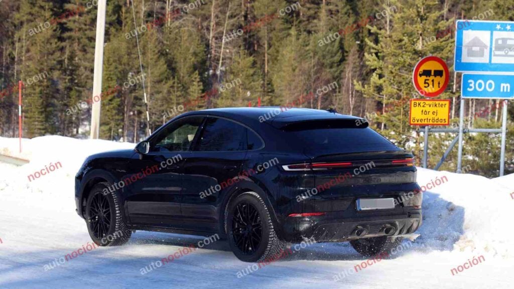 Spy photo of a 2027 Porsche Cayenne Coupe Turbo GT winter testing in the snow