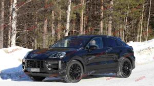 Spy photo of a 2027 Porsche Cayenne Coupe Turbo GT winter testing in the snow