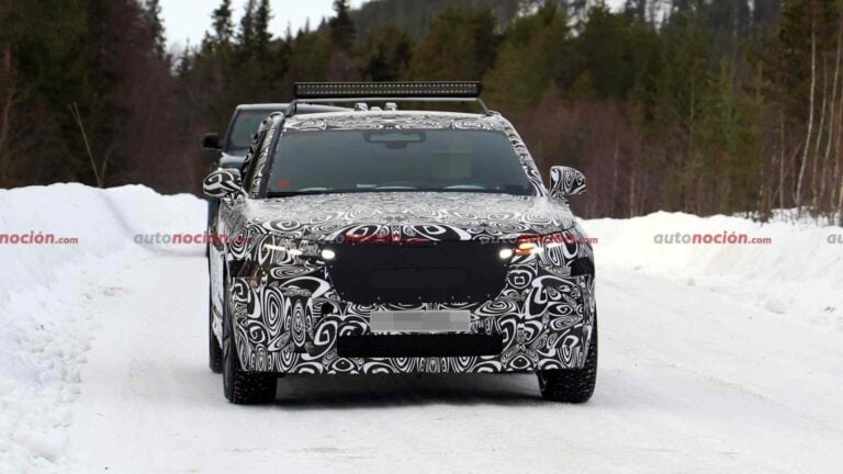 Spy shots show Range Rover is taking a few risks with the upcoming Velar