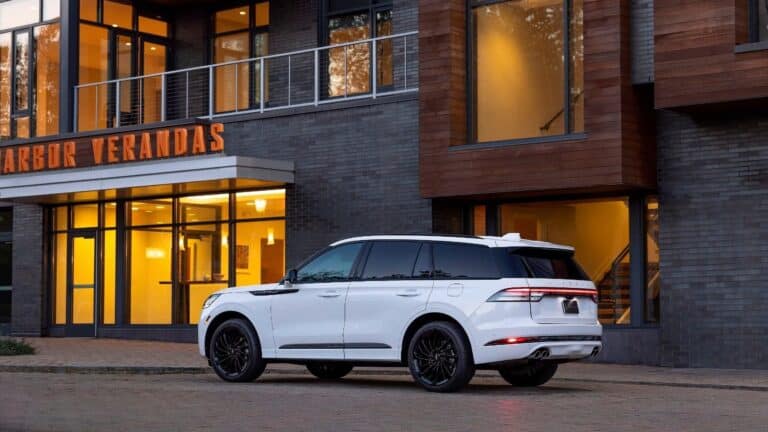 Lincoln Aviator