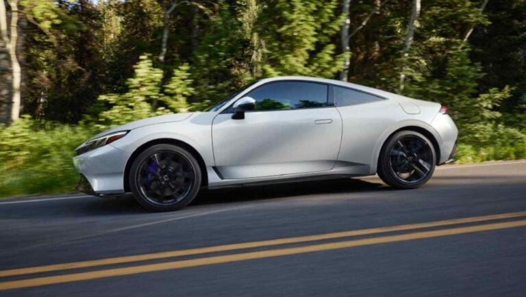 Honda just brought back a legend — and it already has a problem: it costs $43,195, has no AWD, and only 200hp… but nobody’s talking about why it still wins