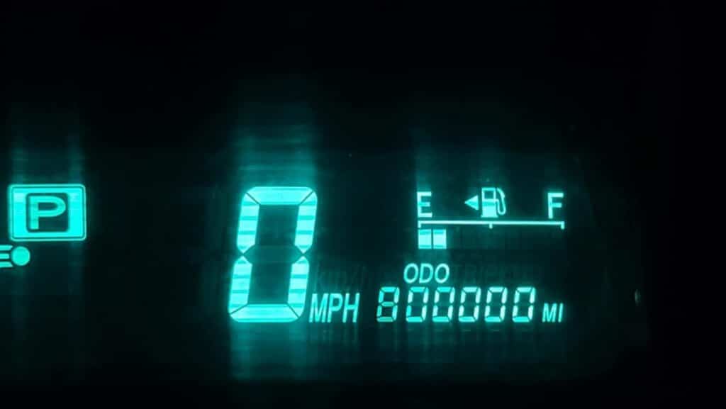 toyota prius odometer reaches 800,000