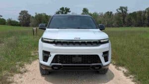 the front of the 2026 Jeep Grand Wagoneer