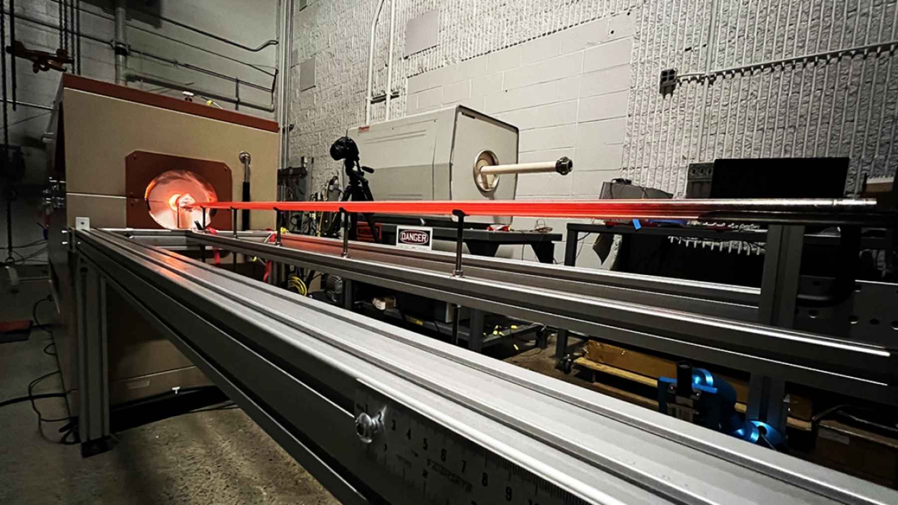 America just built a nuclear reactor that cools itself with no pumps and no water, 400 sealed tubes moving heat the way the pipe in your laptop does, scaled to 12 feet and built to run eight years before it ships back to the factory