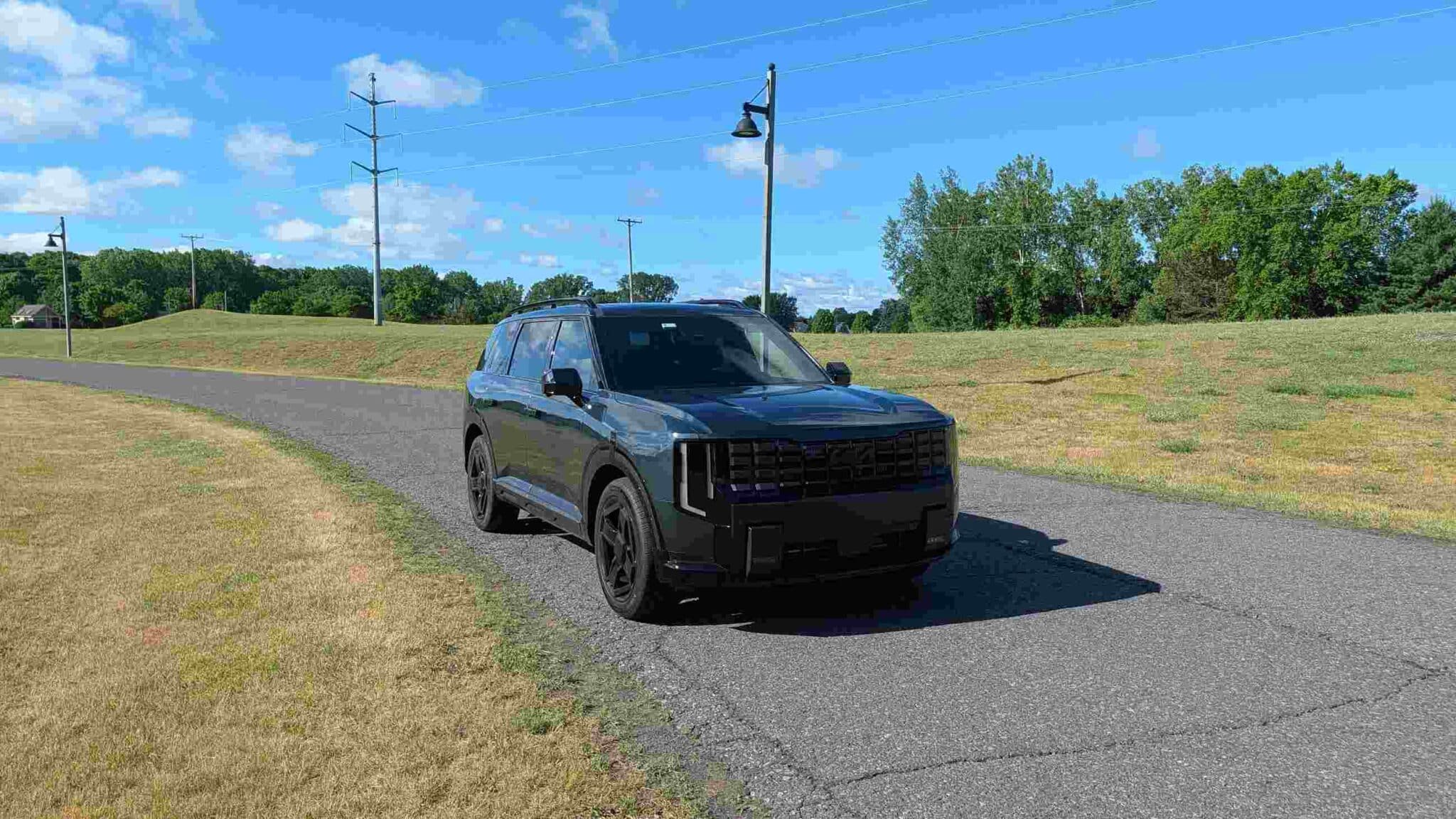 Front view of a 2027 Kia Telluride