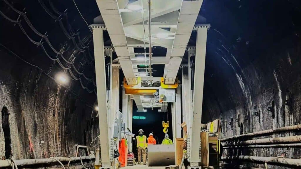Howard Street Tunnel gantry railcar