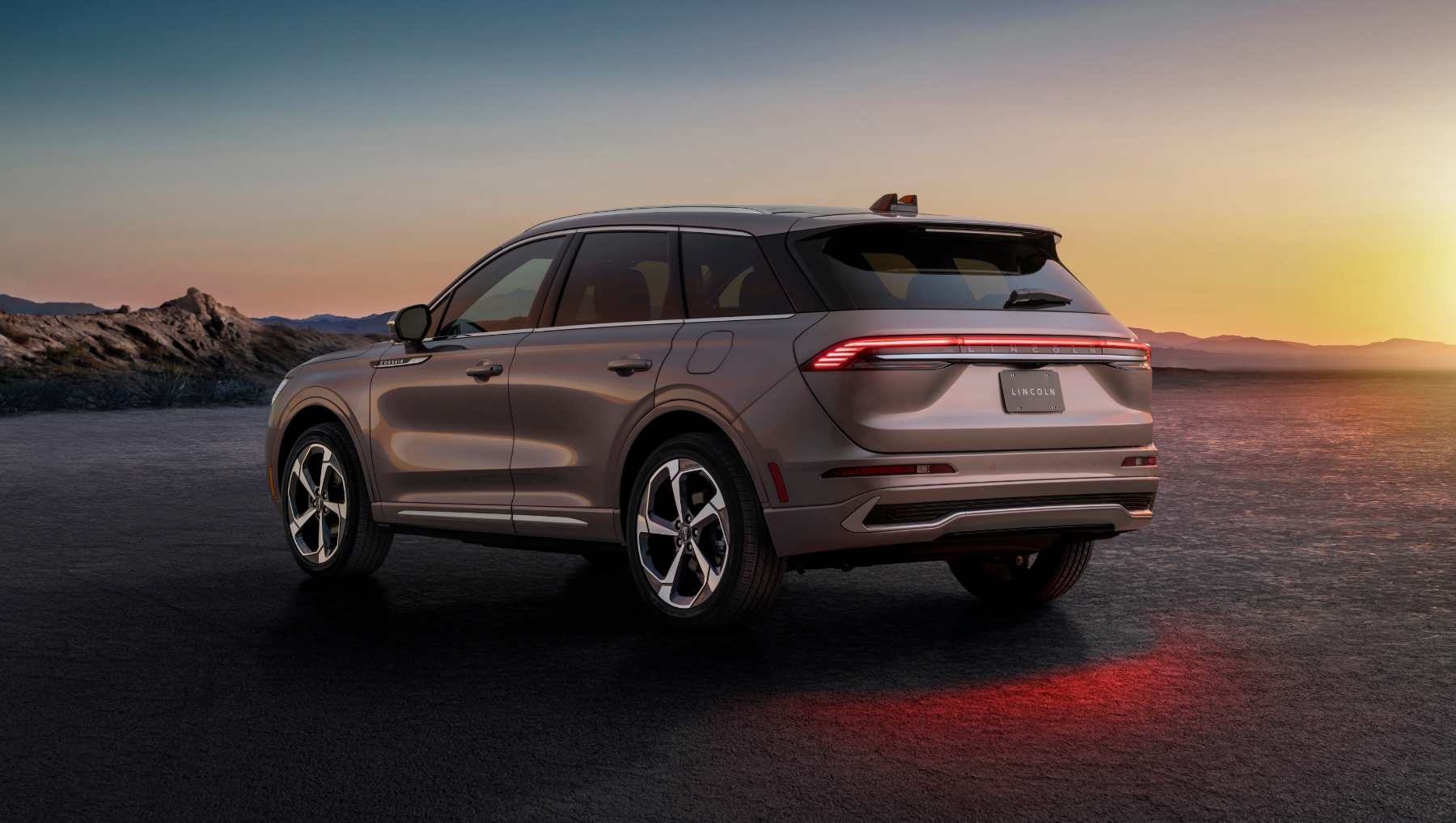 Rear 3/4 View of the 2027 Lincoln Corsair
