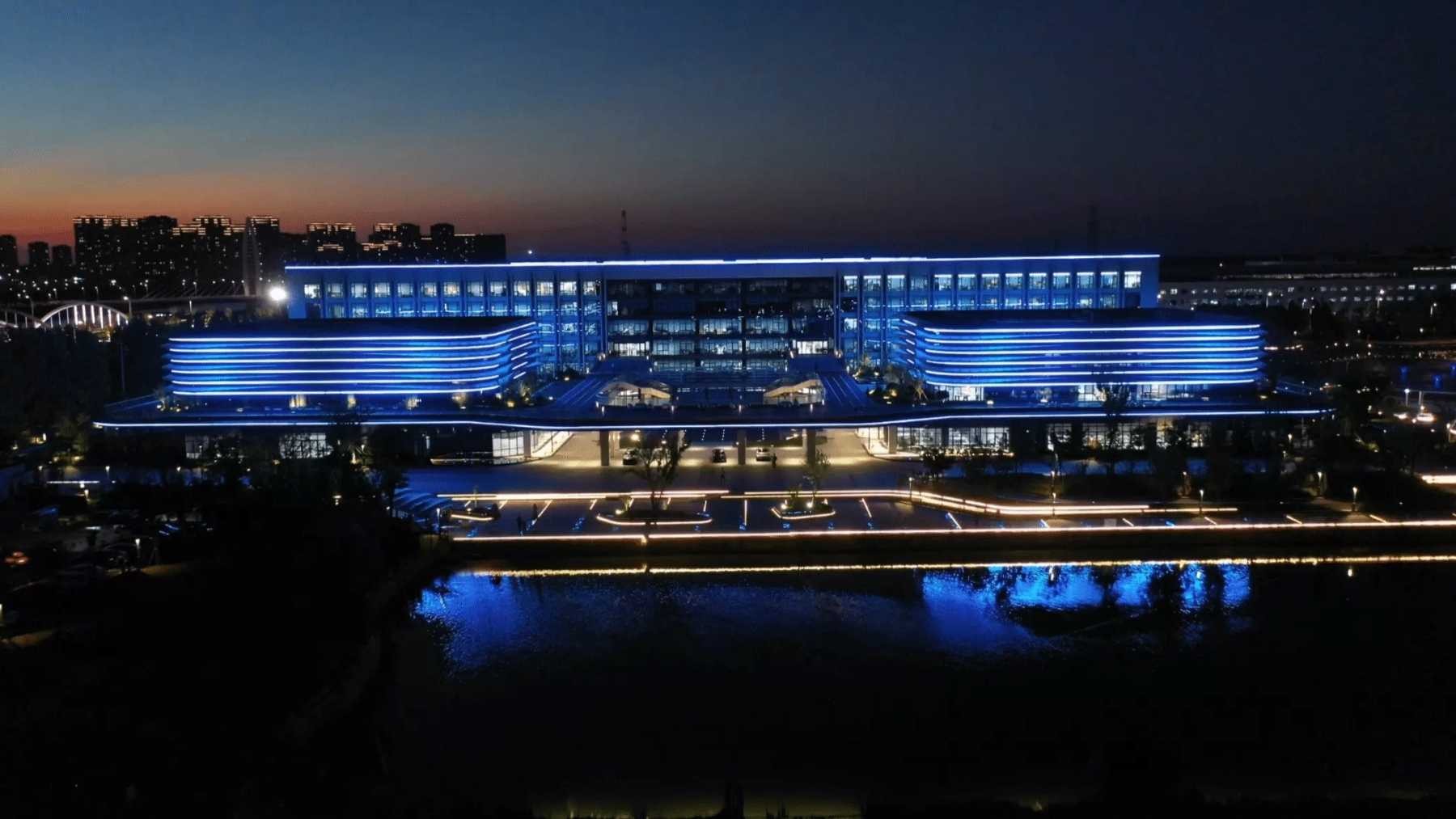 Geely is not selling Detroit a Chinese EV. It is selling China Speed: 800 engineers, AI and modular factories that cut development time and costs in half — Ford’s CEO called the cars devastating, and Ford is already using the kit in Spain