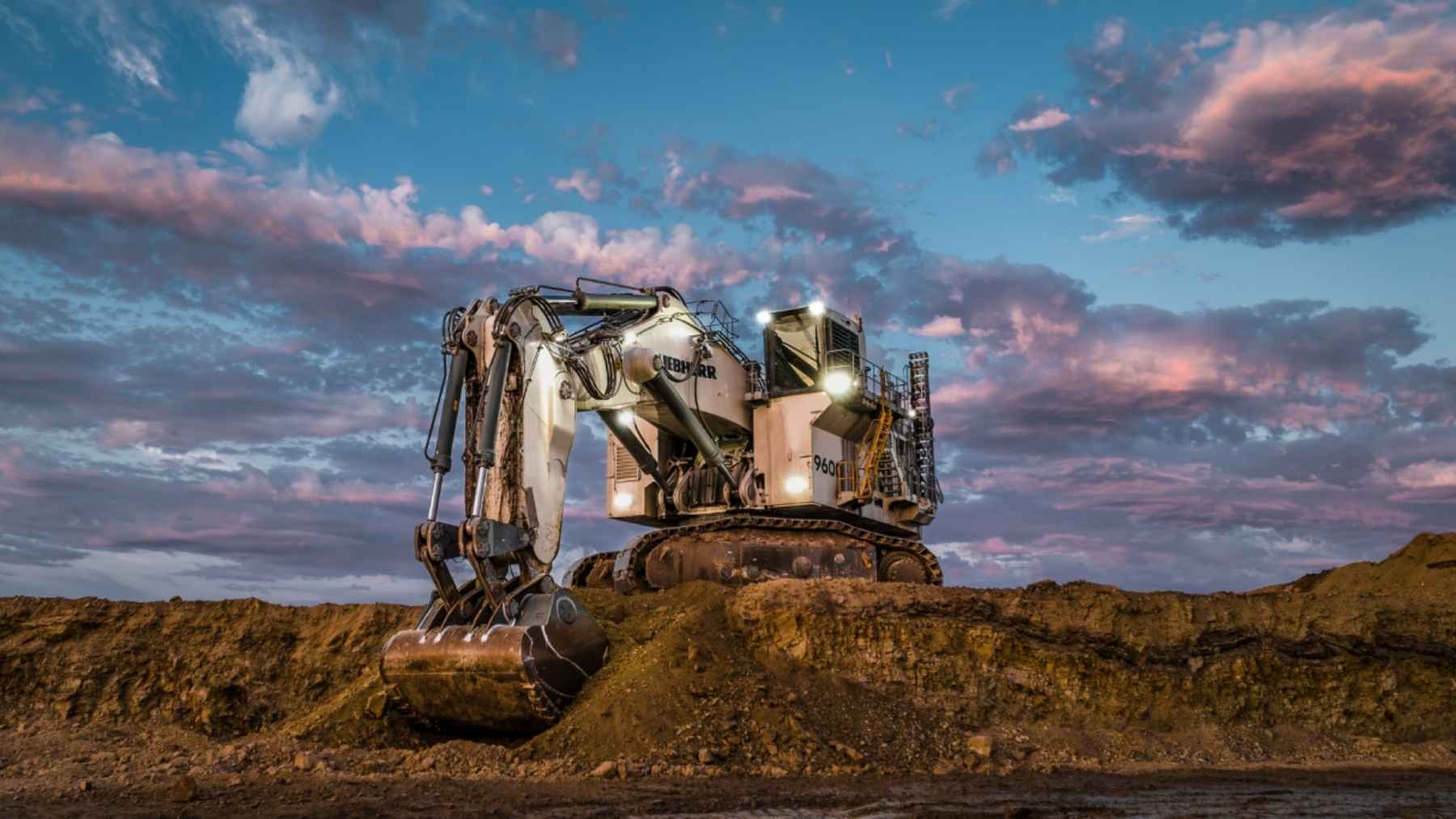 A 660-ton excavator moved 22.2 million cubic yards out of an Australian coal mine in a year, four times what it took to dig Hoover Dam, in 6,840 hours of work