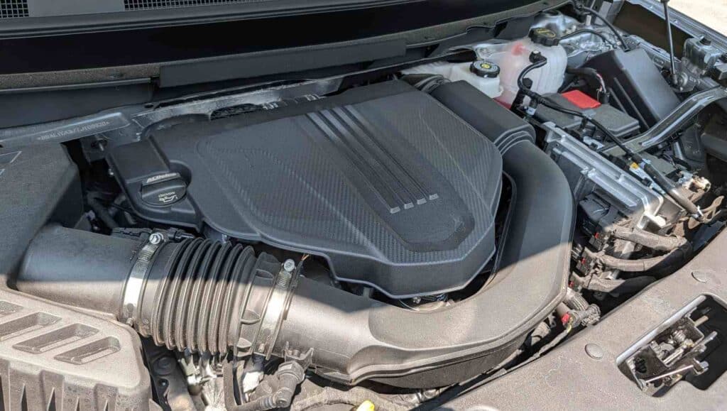 a 2026 Buick Enclave Avenir's 4-cylinder engine