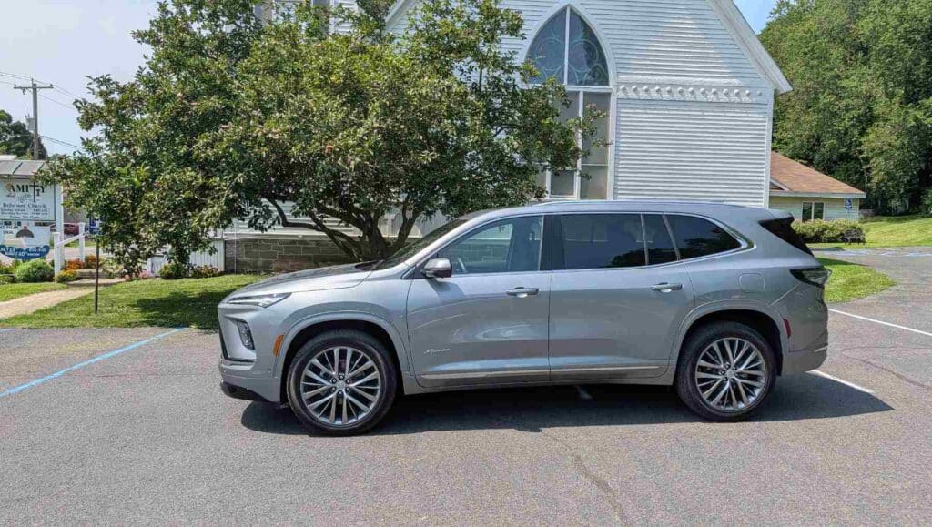 Side view of a 2026 Buick Enclave Avenir in Silver