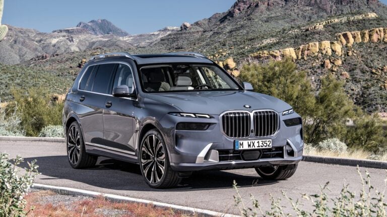 2026 BMW X7 xDrive40i in gray, front three-quarter view