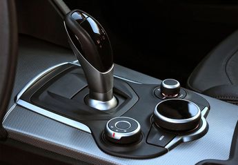 Precios del Alfa Romeo Stelvio nuevo en oferta para todos sus motores y acabados Precios del Alfa Romeo Stelvio nuevo en oferta para todos sus motores y acabados