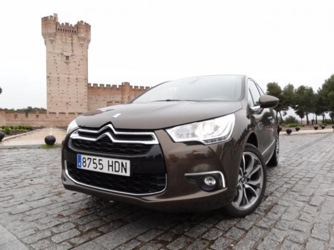 Después del DS3 ahí va el Citroën DS4 (Parte I)