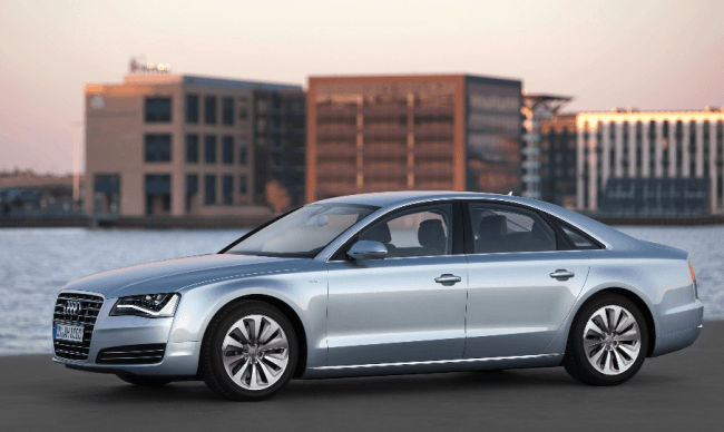 Entre dos mundos: Audi A8 Hybrid