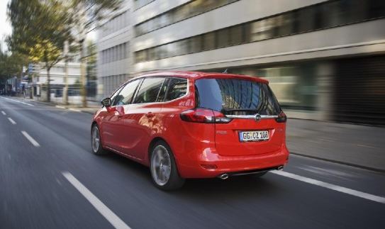 opel zafira biturbo