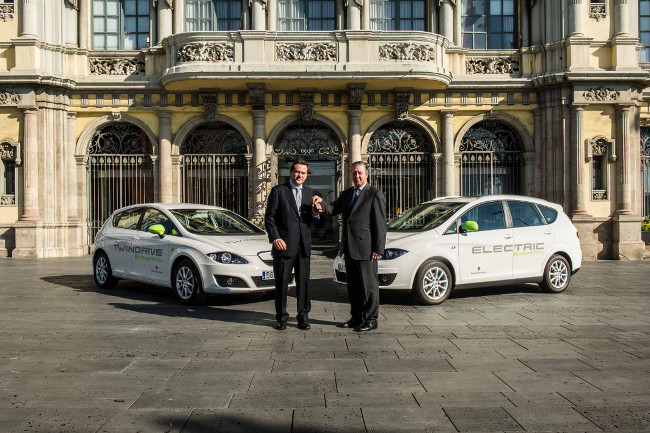 El puerto de Barcelona y SEAT unidos por los eléctricos