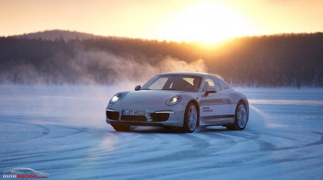 Conduce un 911 a -30 °C sobre un lago helado en el Porsche Driving Experience