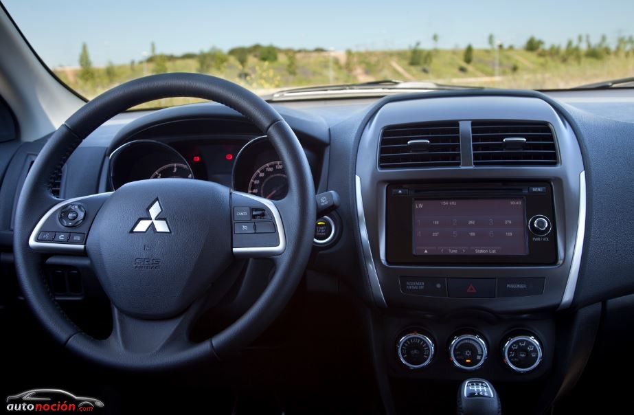 interior mitsubishi ASX 2013