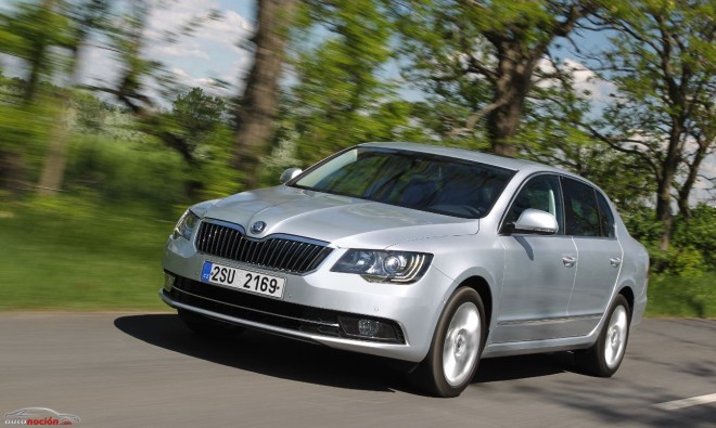 El renovado Škoda Superb es más eficiente, igual de grande y mucho más tecnológico